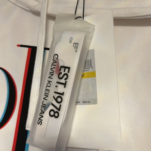 Calvin Klein 3D hoodie. - Picture 4 of 7